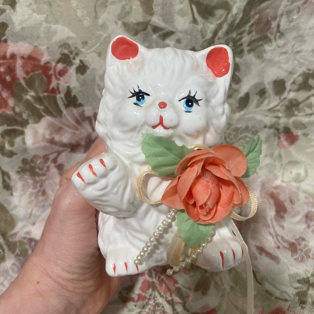 Vintage Ceramic White Cat with Flower